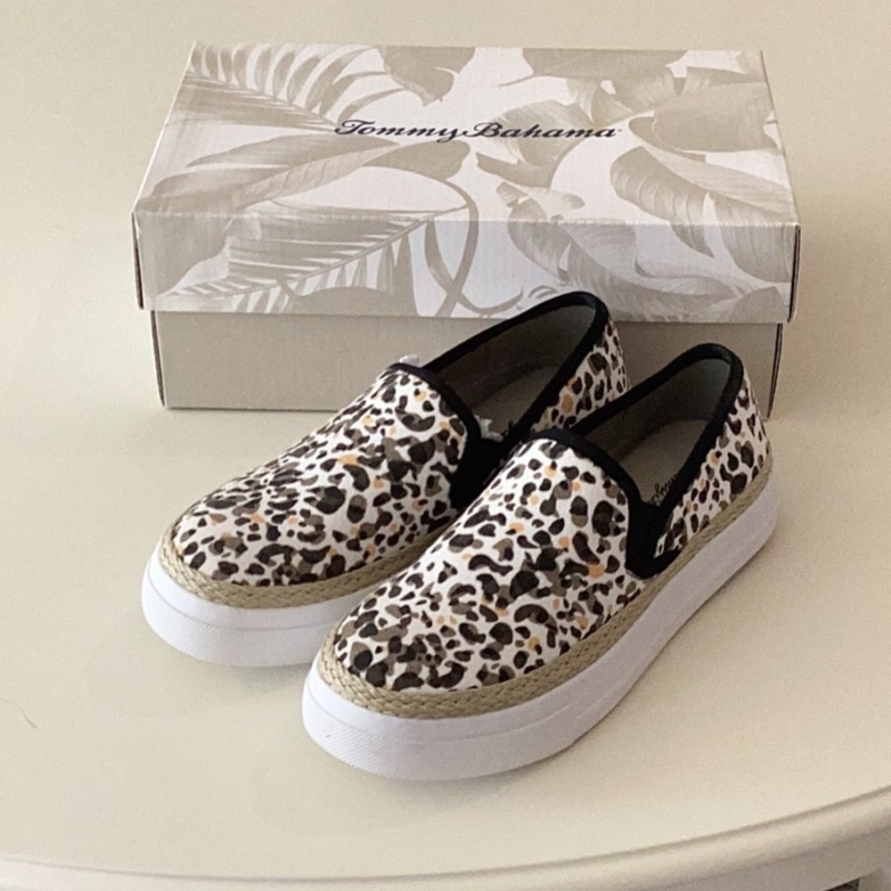 Tommy Bahama slip on sneakers. 7